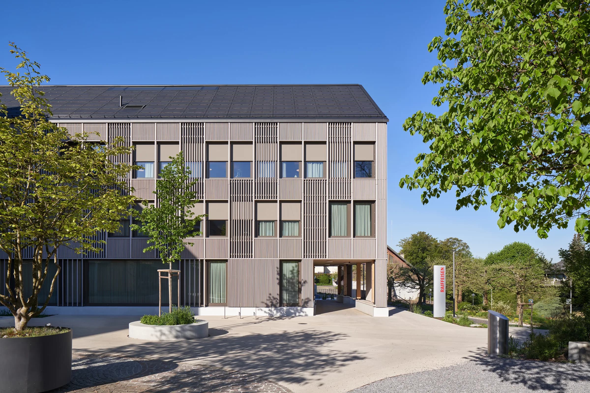 Ersatzneubau Hauptsitz Raiffeisenbank Wasserschloss