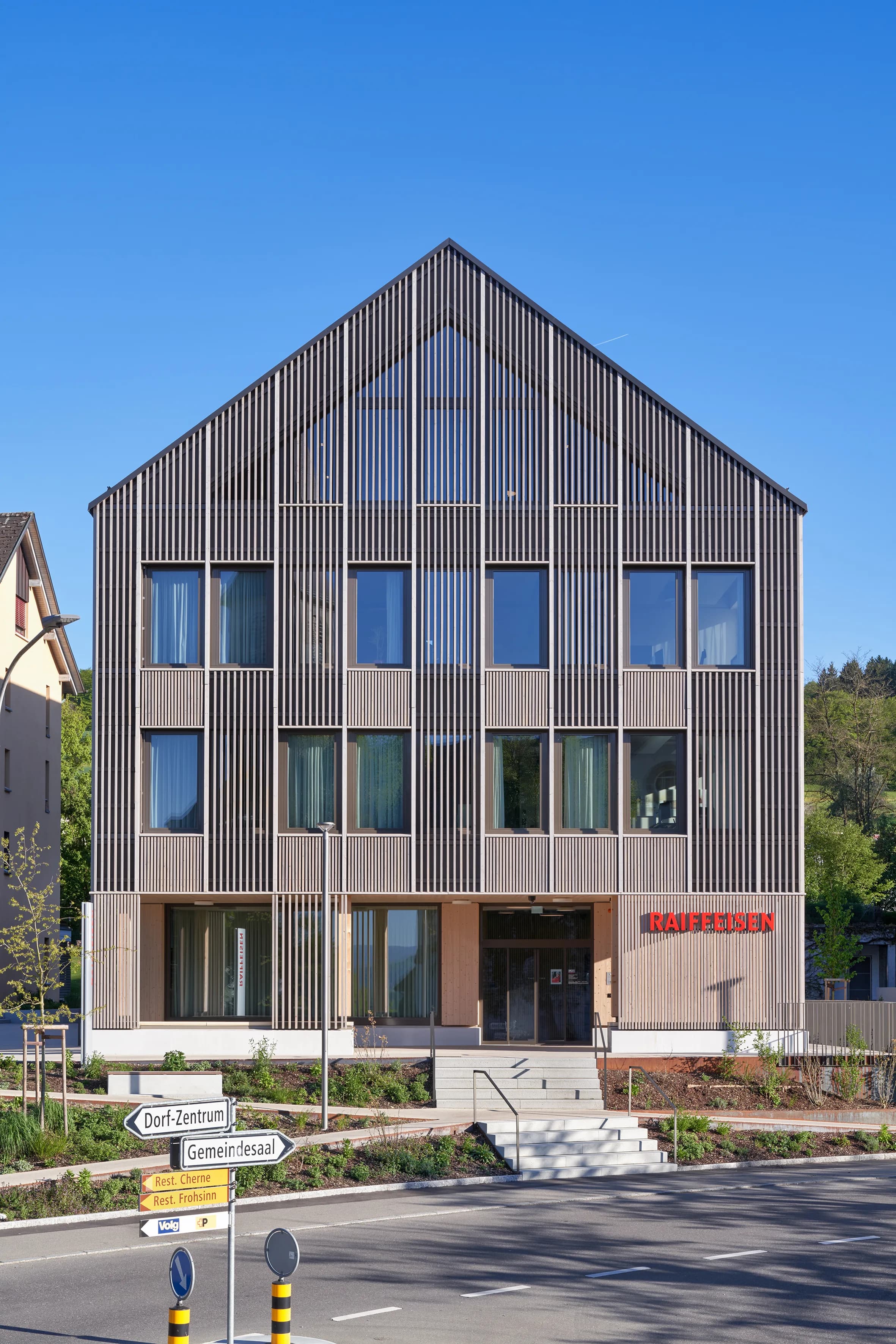 Ersatzneubau Hauptsitz Raiffeisenbank Wasserschloss