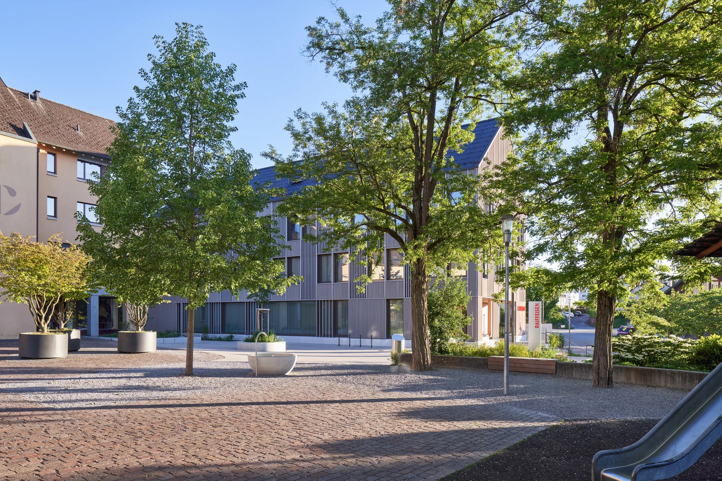 Ersatzneubau Hauptsitz Raiffeisenbank Wasserschloss