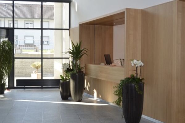 Eingangshalle, Asana Spital Leuggern — Vorschau